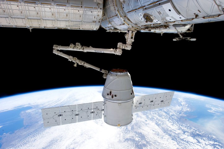 SpaceX - Dragon and ISS